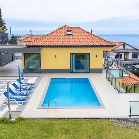 Shell House By Galmi * Arco da Calheta (Madeira)