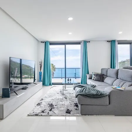 Shell House By Galmi * Arco da Calheta (Madeira)